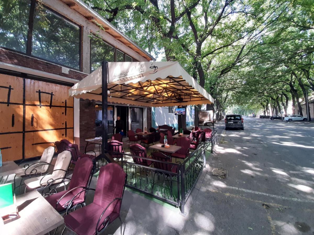 Kikinda Bed&Breakfast Intermezzo Caffe מראה חיצוני תמונה