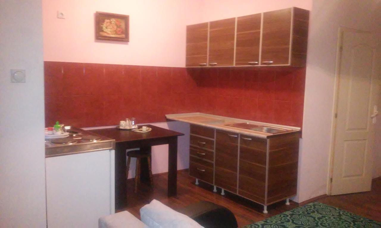 Kikinda Bed&Breakfast Intermezzo Caffe מראה חיצוני תמונה