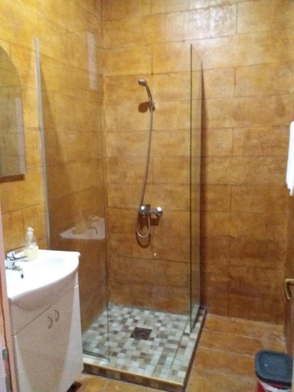 Kikinda Bed&Breakfast Intermezzo Caffe מראה חיצוני תמונה